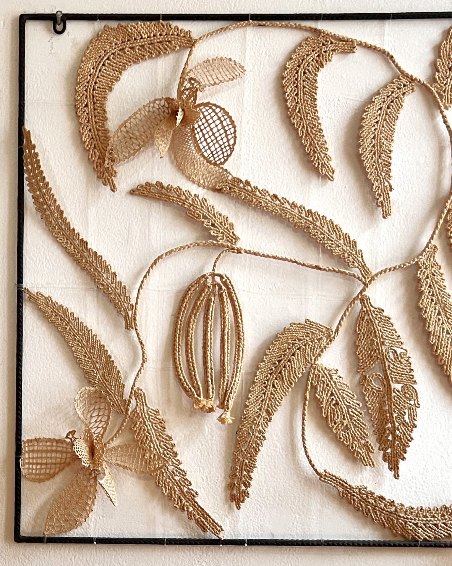 Cadre & Dentelle de raphia