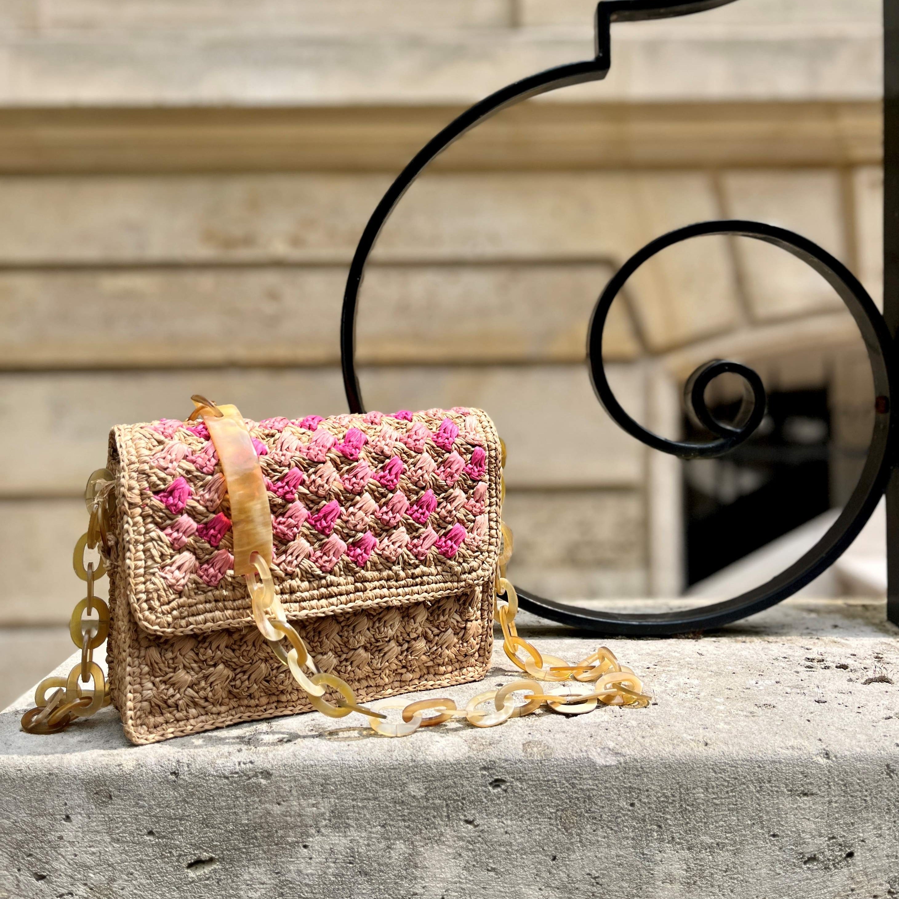 Sac à main en raphia et corne