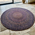 Tapis en raphia rond rose, mauve et bleu – 170 cm