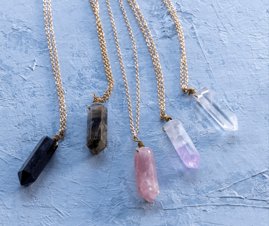 Pendentif améthyste & chaine dorée