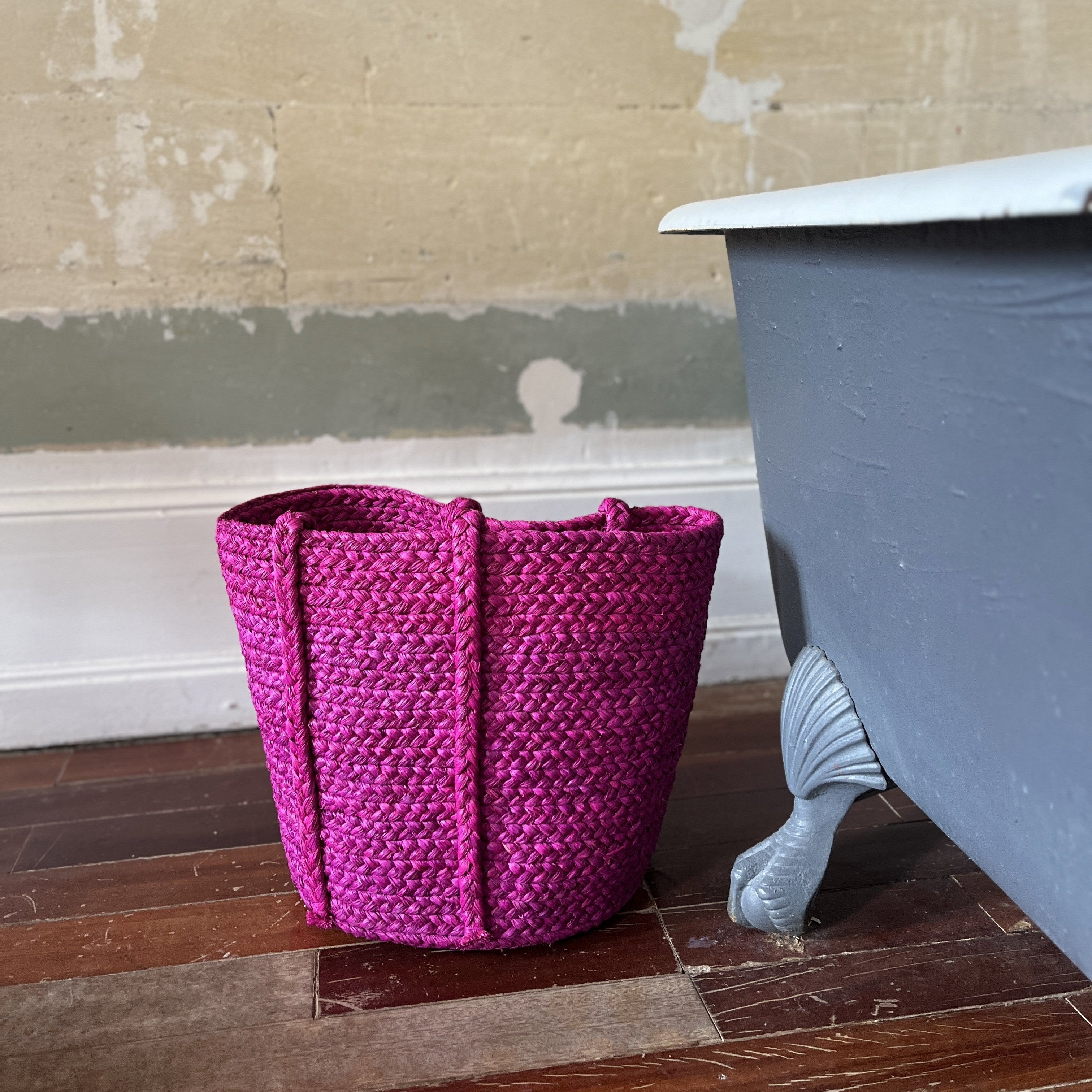 Corbeille en raphia rose fuchsia - Jeannette