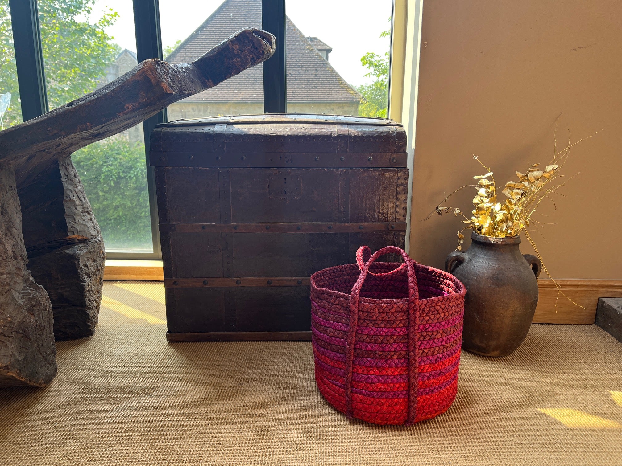 Corbeille en raphia prune & rose- Soazy