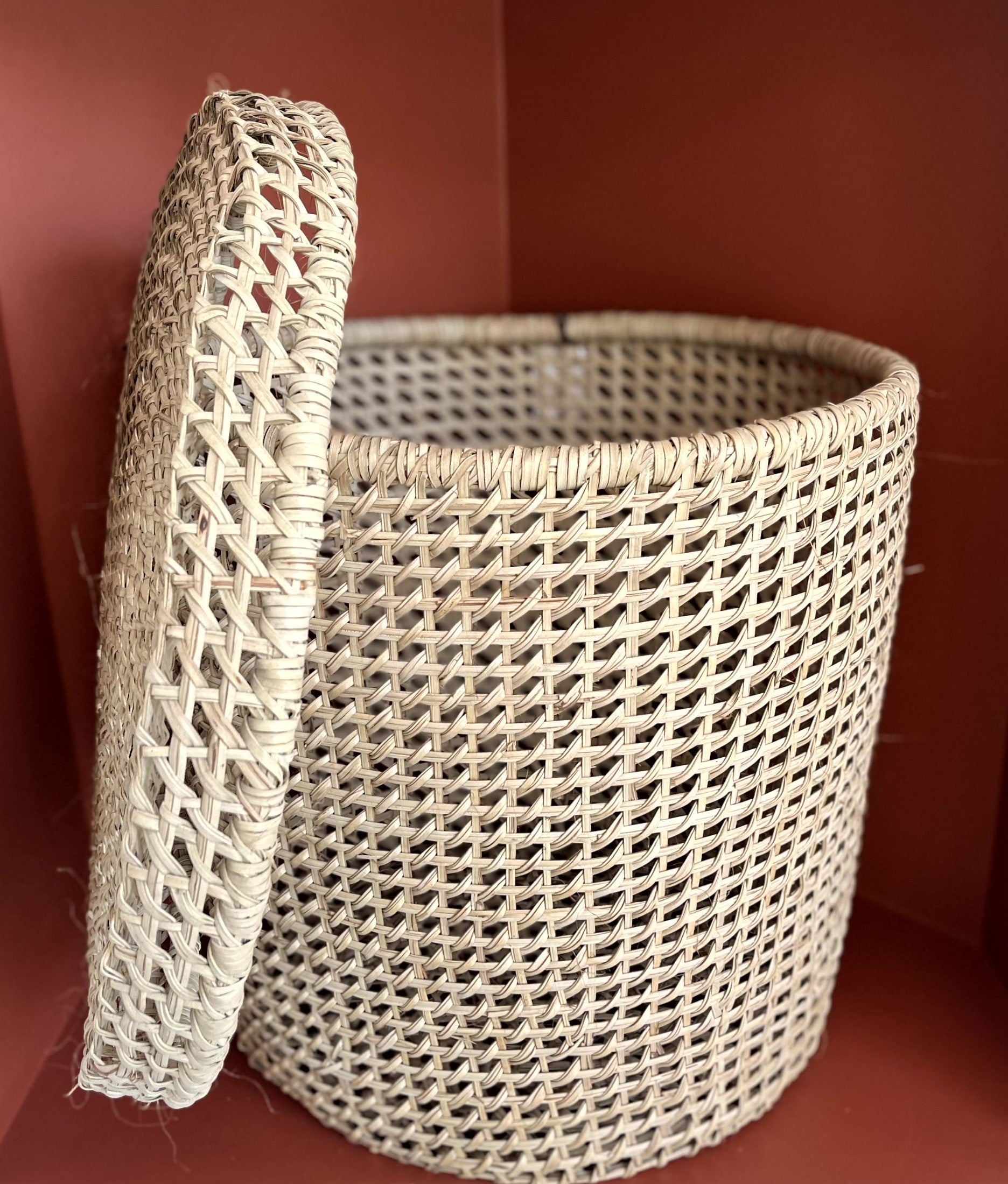 Corbeille en satrana avec couvercle- Julia