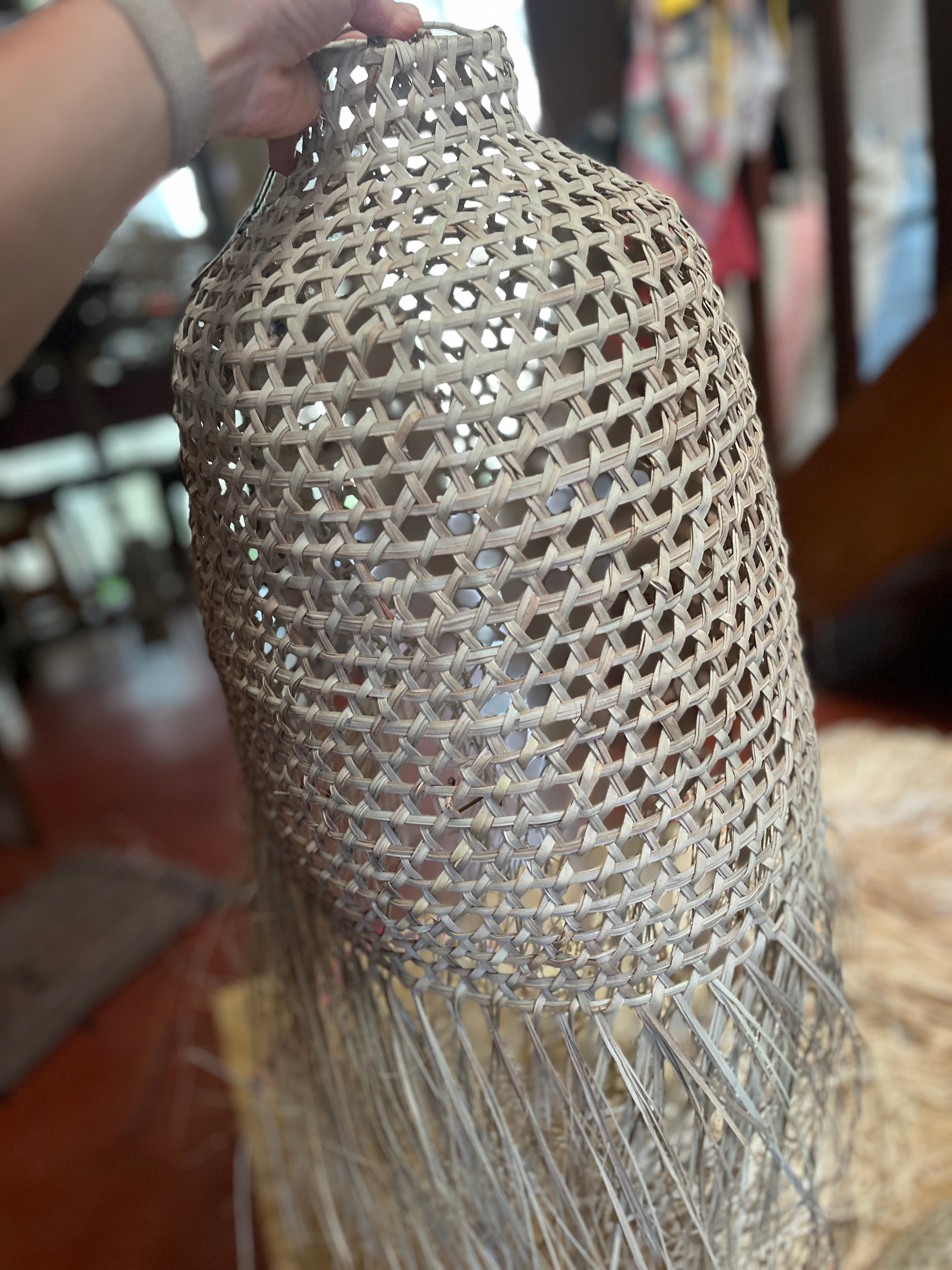 Suspension en satrana avec franges - H.44 cm x 43 cm