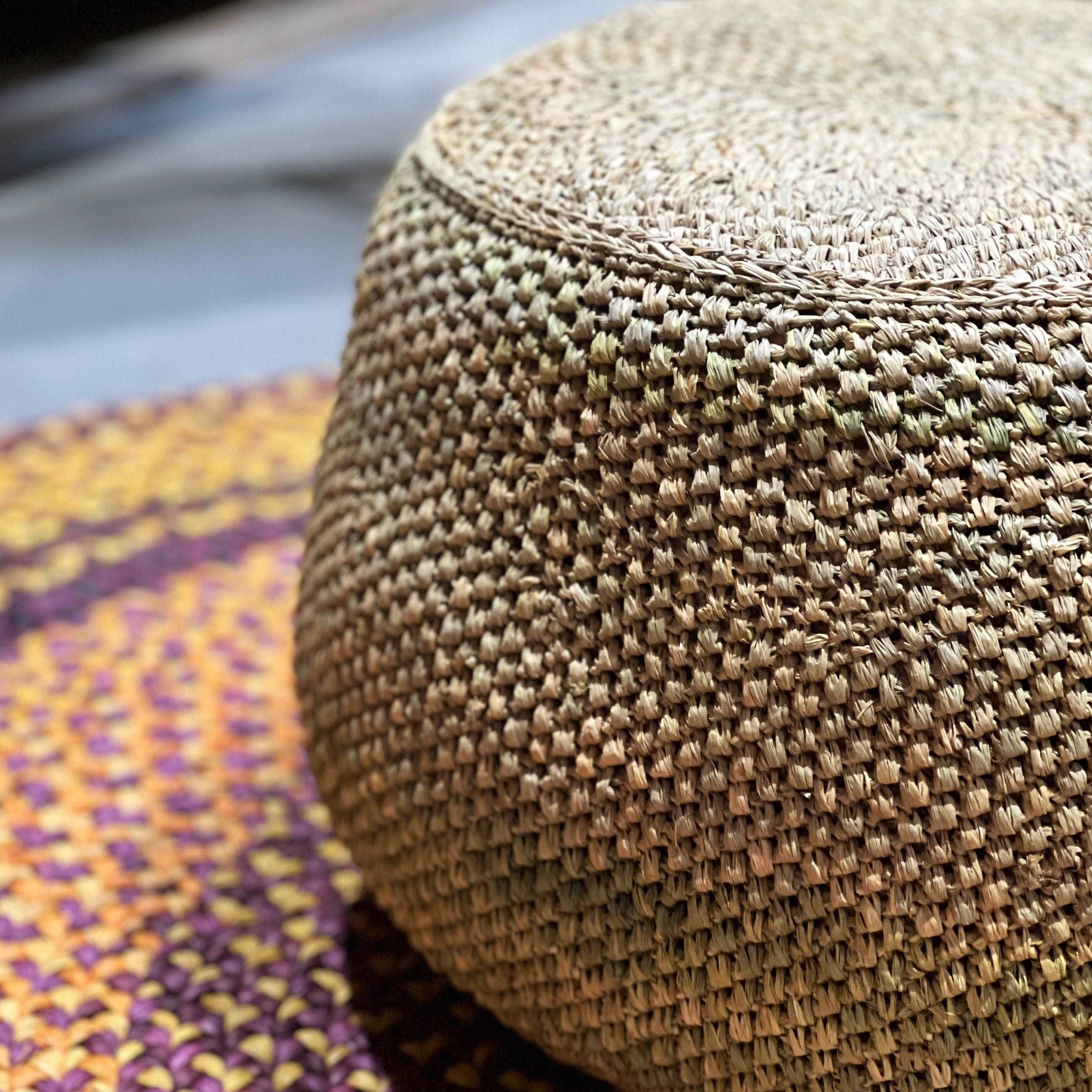 Pouf en raphia beige