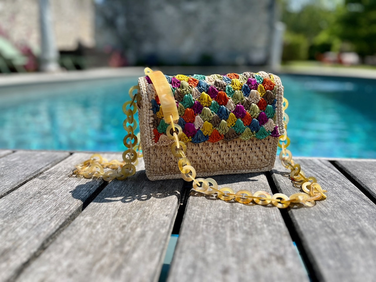 Sac à main multicolore en raphia bandoulière corne