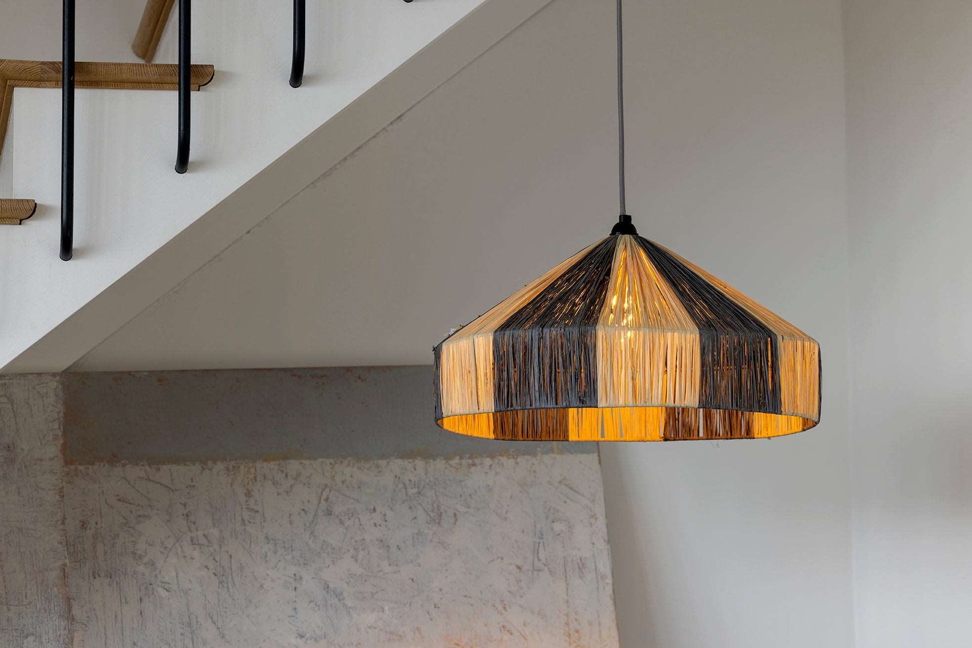 Suspension en raphia naturel & gris- diamètre 50cm