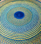 Tapis rond en raphia avec des couleurs éclatantes comme jaune, bleu, turquoise et vert émeraude, fait main, 200 cm.