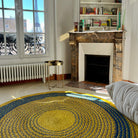 Tapis en raphia rond jaune et bleu – 170 cm