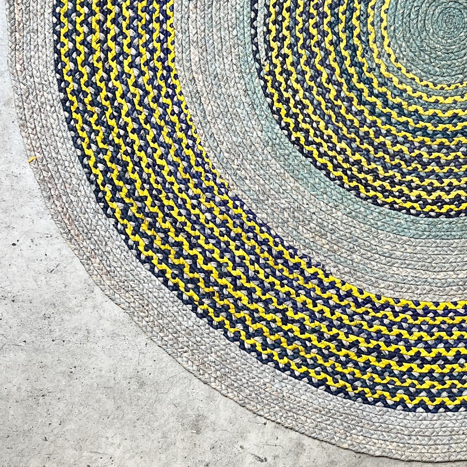 Tapis rond gris, jaune et bleu – 200 cm