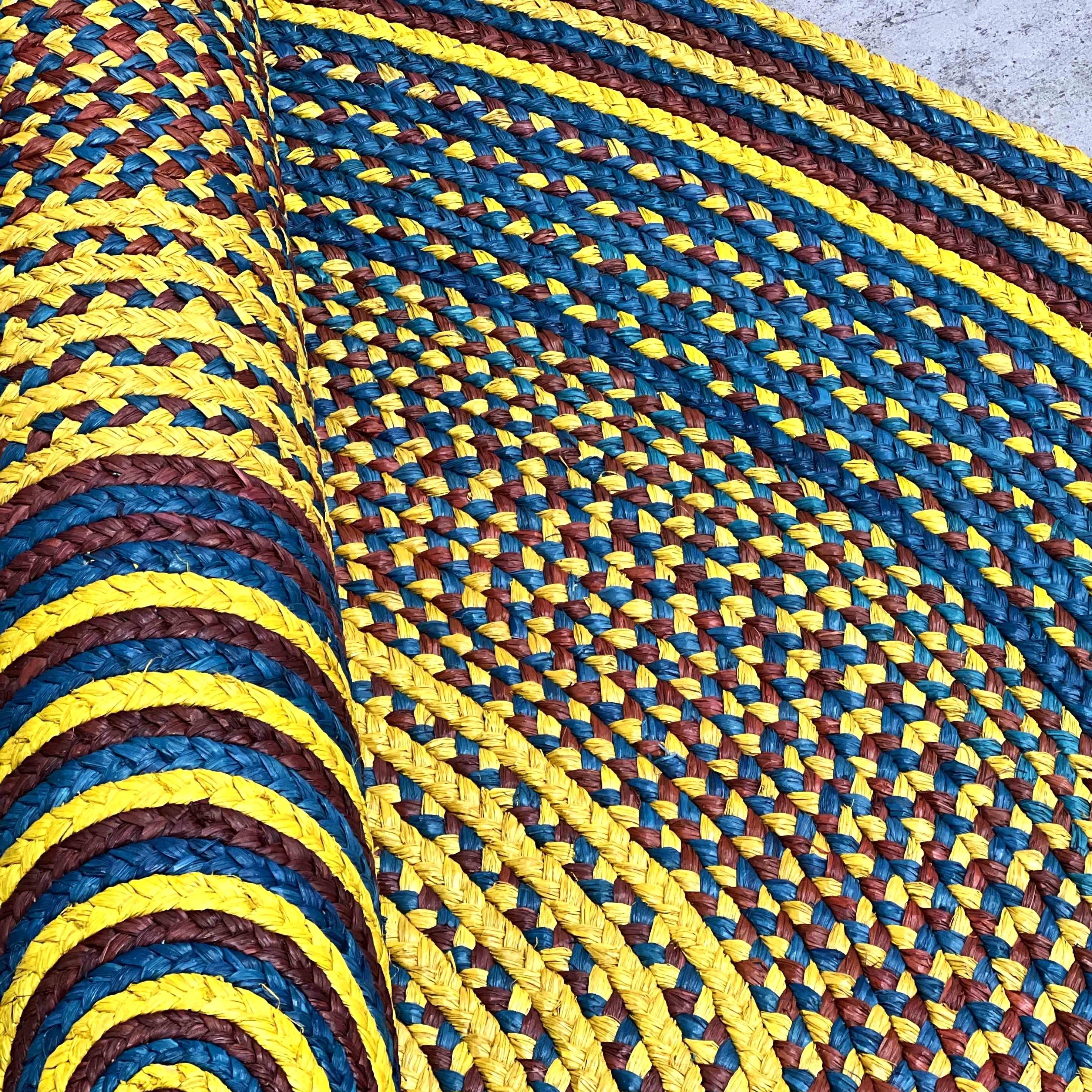 Tapis en raphia rond bleu vif, jaune citron et brun – 200 cm