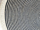 Tapis en raphia rond noir, blanc et naturel – 200 cm