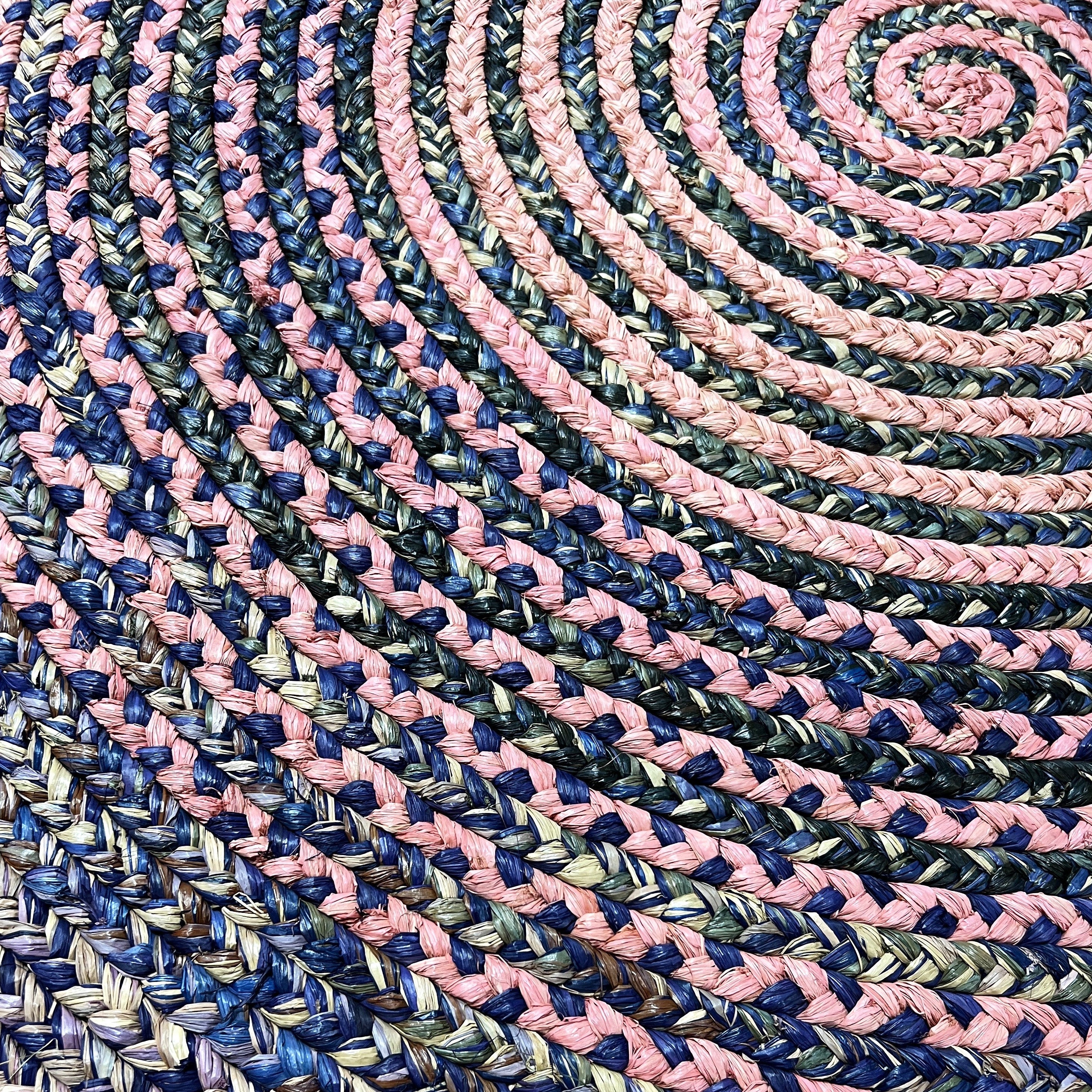 Tapis en raphia rond rose, mauve et bleu – 170 cm