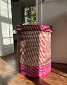 Corbeille à linge en bozaka naturel & fuchsia - moyen modèle - Jeanne Intimani Ethnique chic