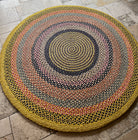 Tapis en raphia rond aux couleurs variées, fait main, 210 cm.