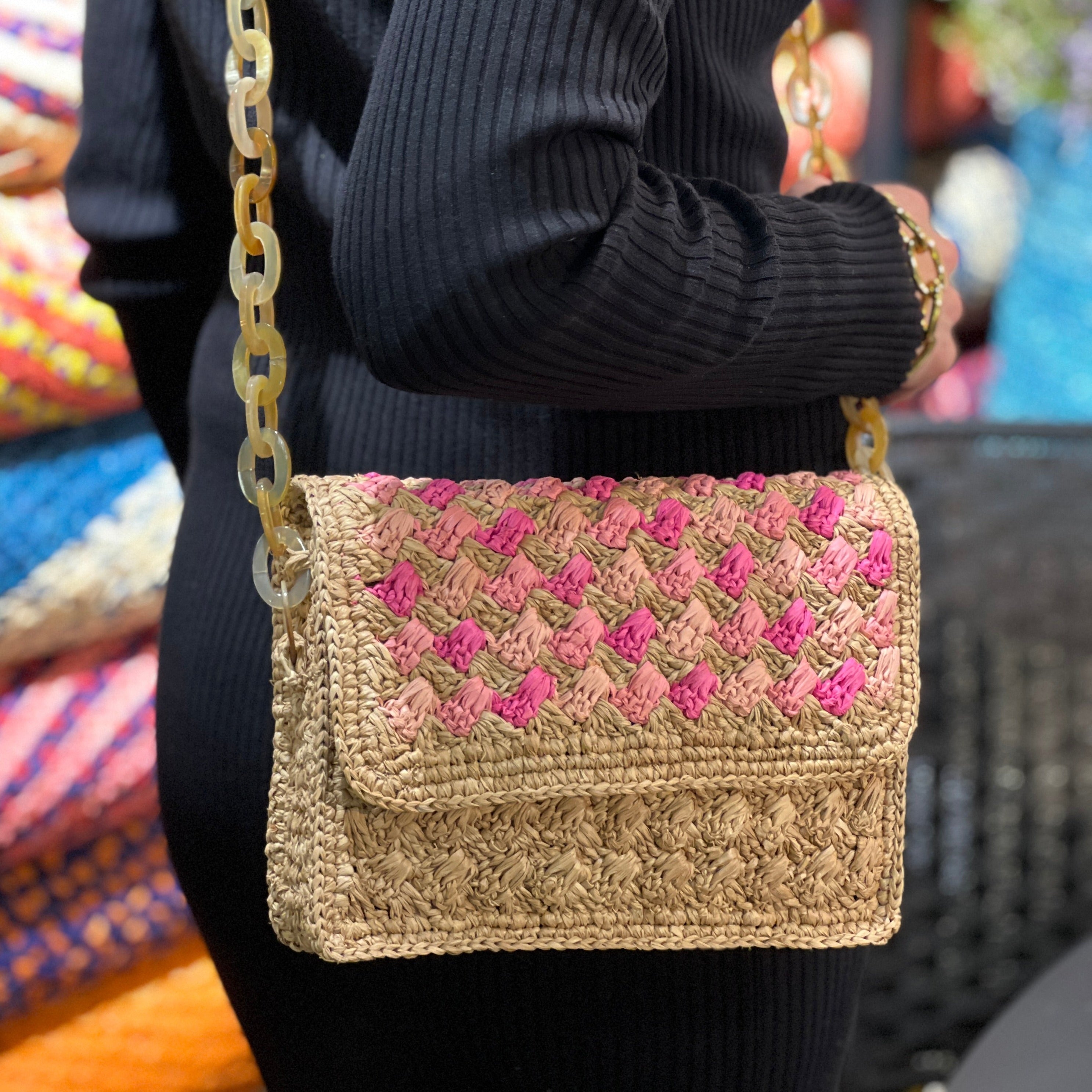 2024 / Sac à main Capucine en raphia thé et rose, bandoulière corne blonde Intimani Ethnique chic