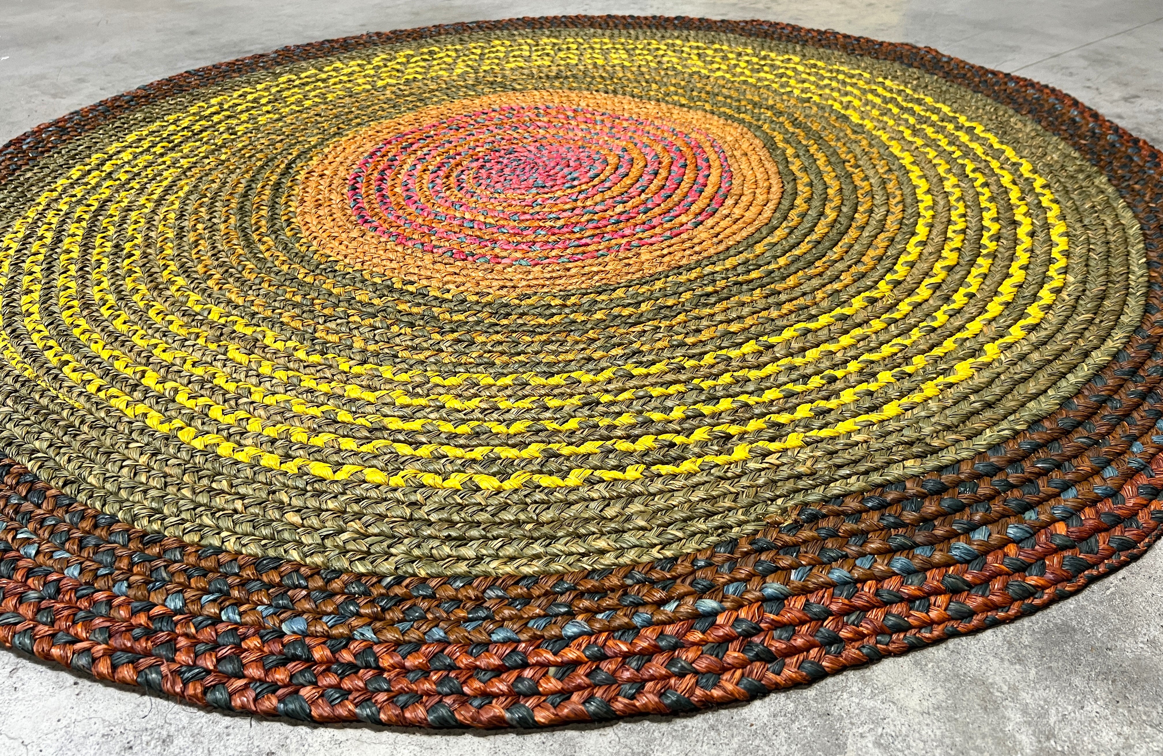 Tapis rond en raphia jaune, vert, rose et orange- Julienne - 150cm Intimani Ethnique chic