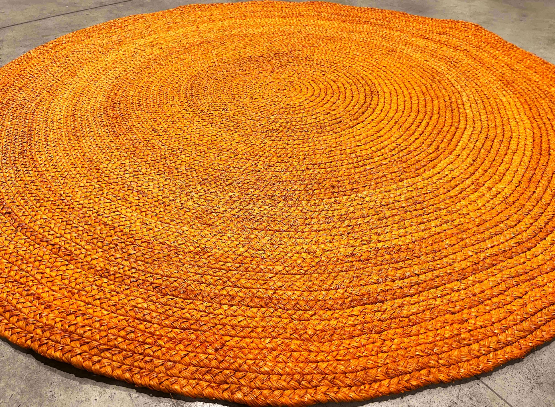 Tapis rond en raphia orange- Yvette- 190 cm Intimani Ethnique chic